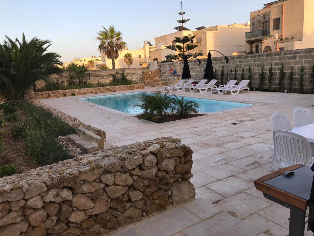 Beautifully Converted In Gozo With Large Pool And Outdoor Area Арб